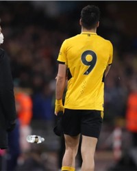  沃特金斯绝杀助维拉取胜，杰拉德执教首迎关键三分