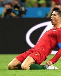  亚眠年轻门将高接低挡，屡次化解险情为球队守住平局