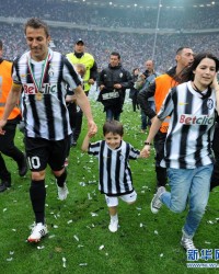  斑马军团强势出击，尤文轻取恩波利夺三分