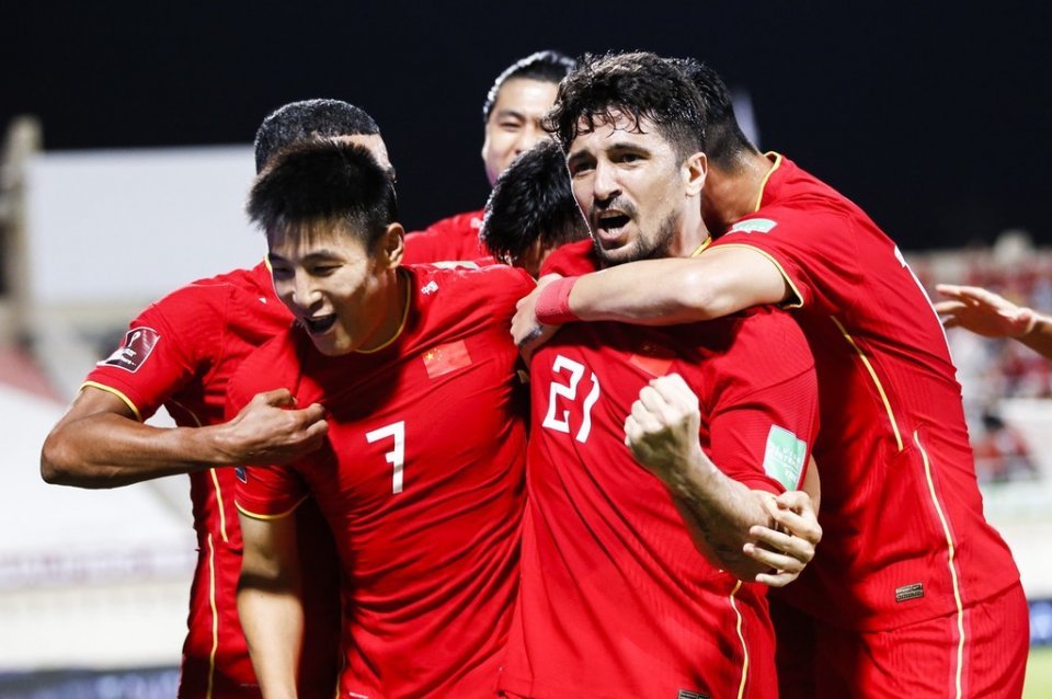  拉齐奥与亚特兰大展开对攻大战平局收场