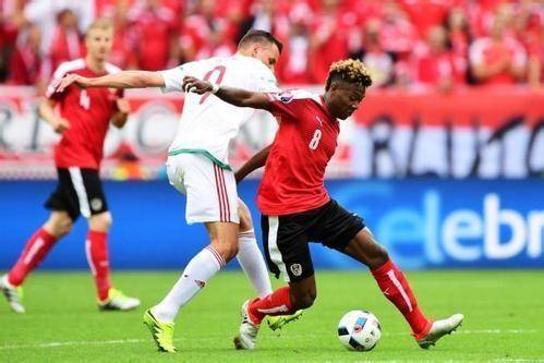  奎维利鲁昂主场气势如虹，开场十分钟连进两球奠定胜局