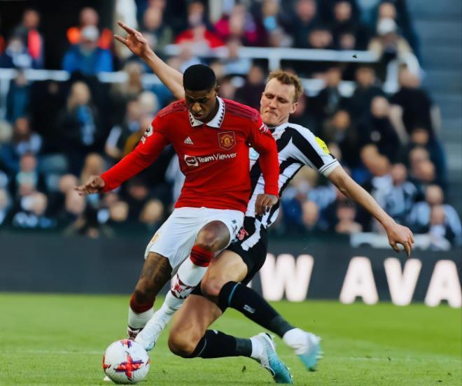  纽卡斯尔,喜鹊军团重返欧冠,沙特资本助力复兴  